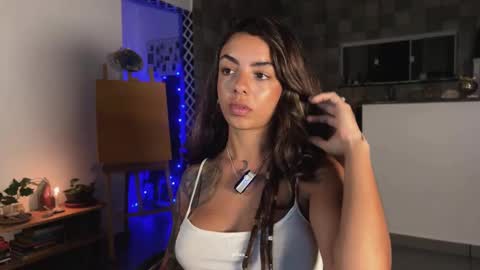 Snapshot of artisis_ chatting on November 19, 10:32 pm isis online show from November 19, 10:32 pm