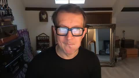 artisterotic online show from December 15, 11:14 am