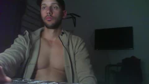 Snapshot of artur833 chatting on October 18, 9:15 pm artur833 online show from October 18, 9:15 pm