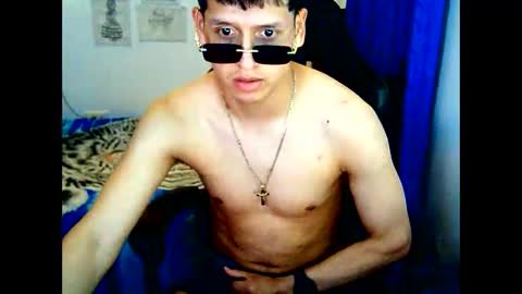 Snapshot of arturd_king chatting on April 6, 4:46 am arturd_king online show from April 6, 4:46 am