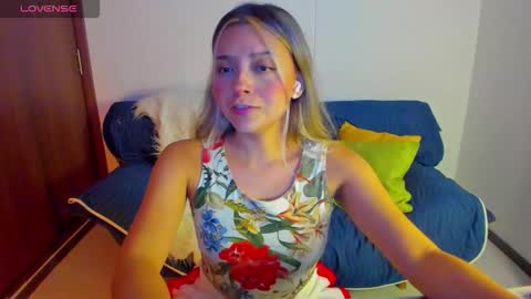 Snapshot of ary_cam230 chatting on October 11, 10:30 pm Zahaara online show from October 11, 10:30 pm