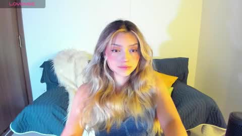 Snapshot of ary_cam230 chatting on November 2, 10:12 pm Zahaara online show from November 2, 10:12 pm