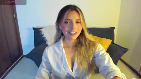 Snapshot of ary_cam230 chatting on November 9, 10:30 pm Zahaara online show from November 9, 10:30 pm