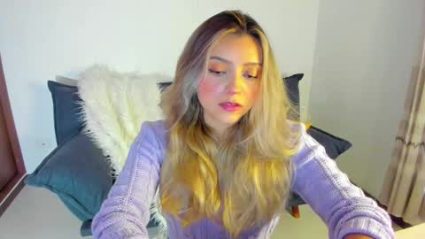 Snapshot of ary_cam230 chatting on November 14, 9:35 pm Zahaara online show from November 14, 9:35 pm