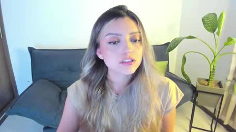 Snapshot of ary_cam230 chatting on January 7, 9:17 pm Zahaara online show from January 7, 9:17 pm