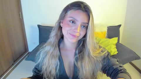 Snapshot of ary_cam230 chatting on February 6, 9:51 pm Zahaara online show from February 6, 9:51 pm