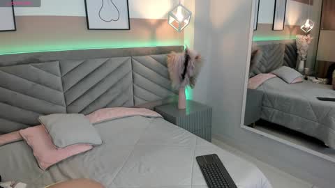 ARY THOMPSON online show from January 29, 8:14 pm