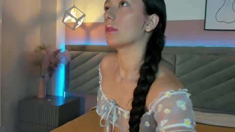 ARY THOMPSON online show from March 27, 12:27 pm