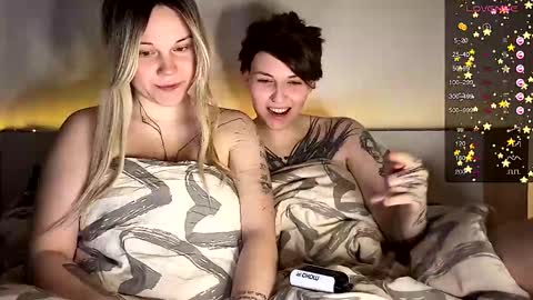 Arya brunett and Cassie blond online show from December 10, 3:55 pm