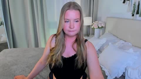 Snapshot of arya_thomas chatting on April 6, 9:49 pm Arya online show from April 6, 9:49 pm