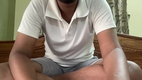 aryan_980763874 online show from May 15, 10:33 am