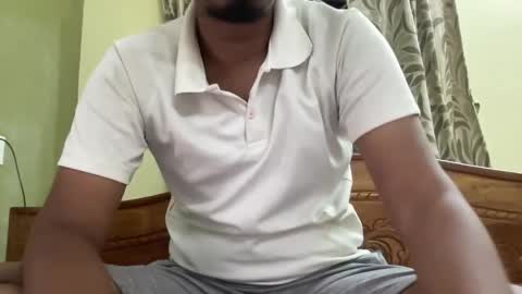 aryan_980763874 online show from May 16, 12:18 am