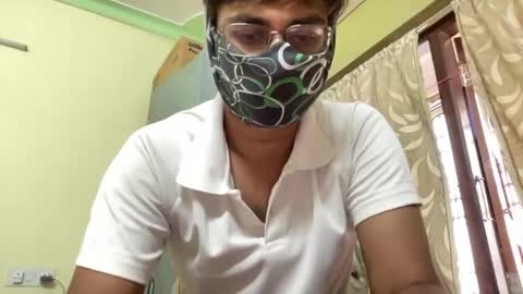 aryan_980763874 online show from May 18, 1:02 am