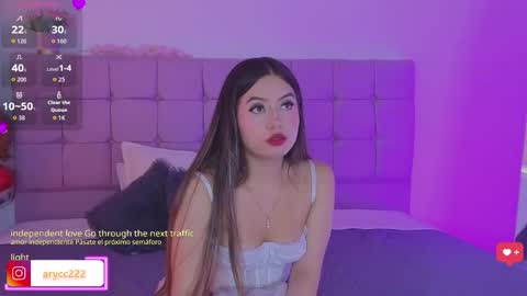arycooper_ online show from May 5, 12:13 pm
