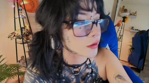 Snapshot of aryrousse chatting on March 28, 3:17 am Ary Rousse online show from March 28, 3:17 am