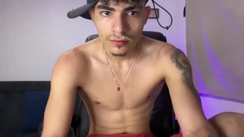 Snapshot of arzu_08 chatting on March 13, 1:12 am arzu_08 online show from March 13, 1:12 am