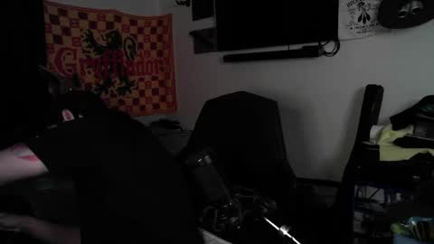 devilPup75 online show from March 23, 2:59 am