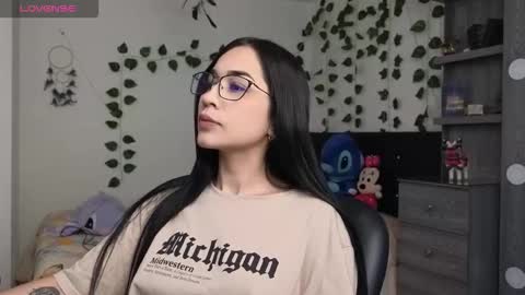 Asena online show from October 19, 8:20 pm