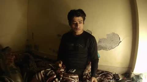 Snapshot of ash2730 chatting on December 16, 12:15 am ash2730 online show from December 16, 12:15 am