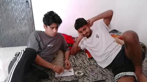 Snapshot of ash2730 chatting on February 14, 7:38 am ash2730 online show from February 14, 7:38 am