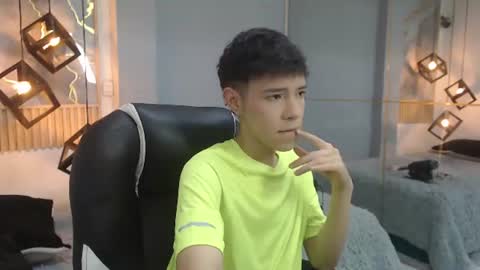 ash_kai online show from July 18, 7:39 pm