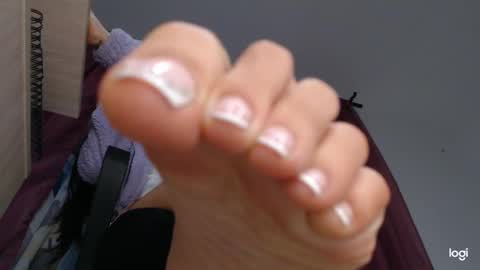 Snapshot of ash_nicefeet chatting on February 24, 5:33 am ashley online show from February 24, 5:33 am