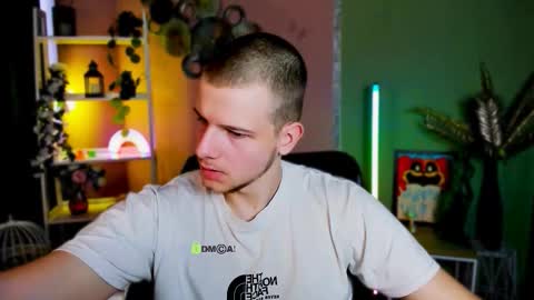 ash_raven_ online show from September 21, 12:18 pm