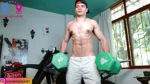 ash_wingrant online show from May 13, 5:10 pm