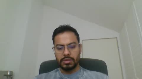 asharma1984xyz online show from January 13, 8:19 am