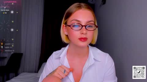 Snapshot of ashbunny_ chatting on January 4, 9:09 pm your pretty Ashley online show from January 4, 9:09 pm