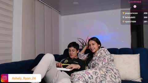 Ashley And Ryan  online show from February 5, 4:06 am