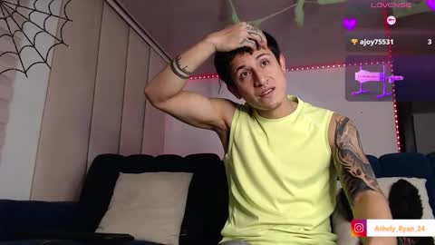 Ashley And Ryan  online show from October 18, 11:05 pm