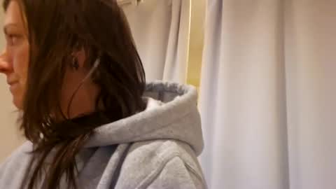 Snapshot of ashelynngrey1986 chatting on February 2, 3:32 am Ashelynn Grey online show from February 2, 3:32 am