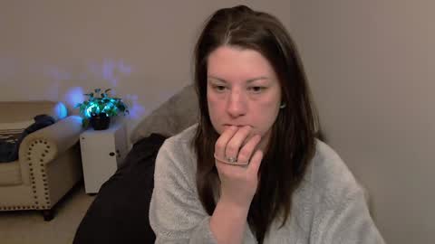 Snapshot of ashelynngrey1986 chatting on February 5, 5:41 am Ashelynn Grey online show from February 5, 5:41 am
