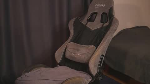 Jerk Machine online show from February 12, 1:06 pm