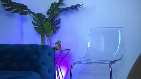 Snapshot of ashleeangel chatting on March 10, 10:31 am Ashley online show from March 10, 10:31 am