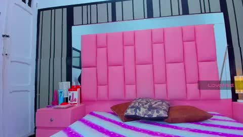 Ashly online show from March 6, 11:36 am