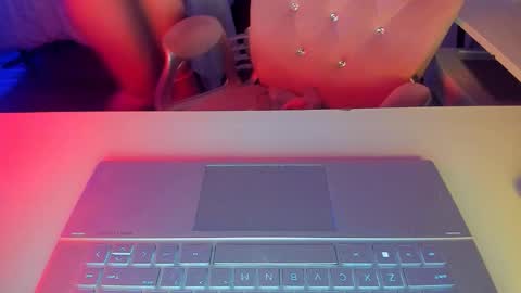 Snapshot of ashley_57 chatting on December 18, 10:38 pm Ashley online show from December 18, 10:38 pm