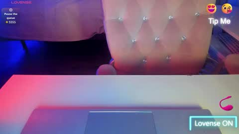 Snapshot of ashley_57 chatting on January 12, 12:43 pm Ashley online show from January 12, 12:43 pm