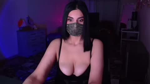   Yasmina   online show from December 9, 7:17 am