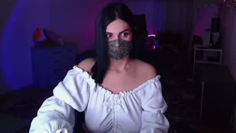   Yasmina   online show from December 12, 6:14 am