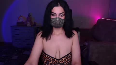   Yasmina   online show from December 21, 4:30 am