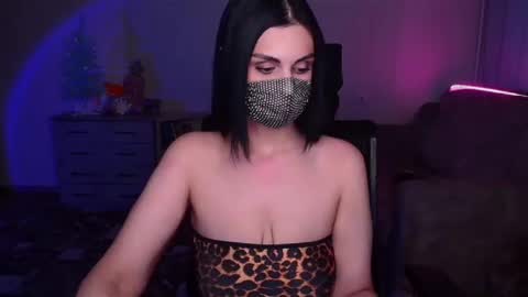   Yasmina   online show from January 6, 8:14 am