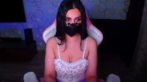   Yasmina   online show from December 2, 4:40 am