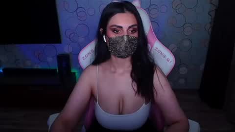 Snapshot of ashley__cooper__ chatting on June 25, 5:45 am Yasmina online show from June 25, 5:45 am