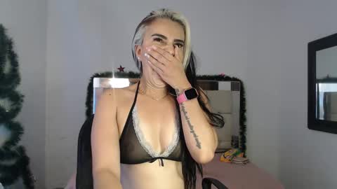 ashley__tylor online show from January 4, 7:34 am
