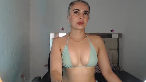 ashley__tylor online show from January 13, 7:00 am