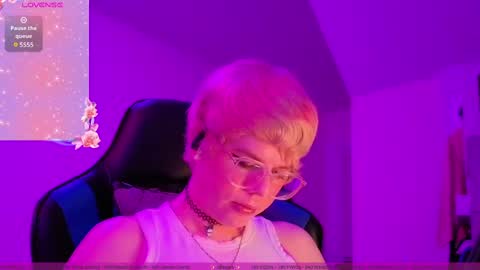Snapshot of ashley_angel_love chatting on September 17, 5:09 am Angel Ashley Love online show from September 17, 5:09 am