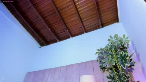 ashley_beaomunt online show from May 20, 10:54 am