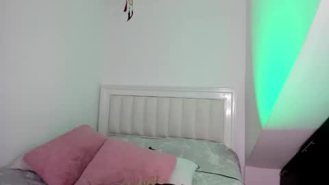 ashley_blair online show from December 19, 9:55 pm